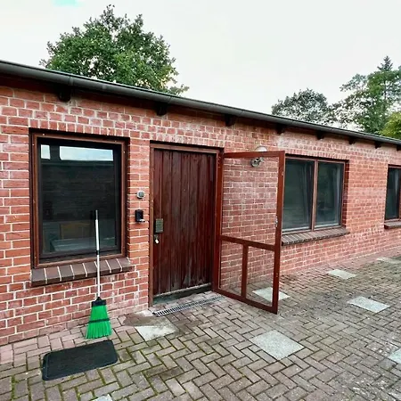 Apartment Monteurhaus In Ruhige Lage, Küche&parkplatz Inklusive *