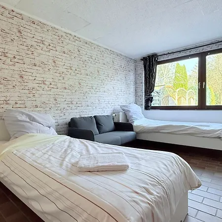 Monteurhaus In Ruhige Lage, Küche&parkplatz Inklusive Itzehoe