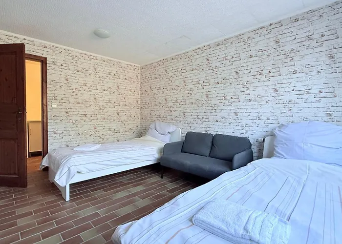 Monteurhaus In Ruhige Lage, Kueche & Parkplatz Inklusive * Itzehoe